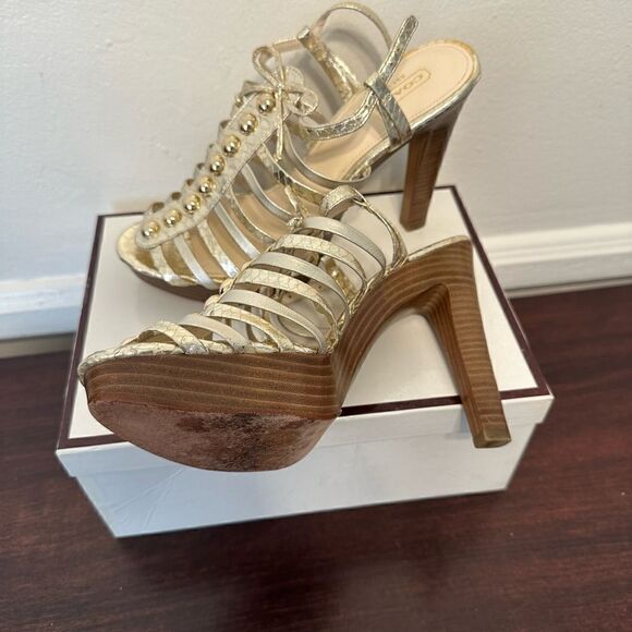 Coach platform leather heel in gold size 7 - Picture 9 of 14